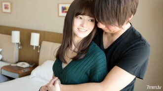 Half-beautiful girl who enjoys H in a natural way / Karina