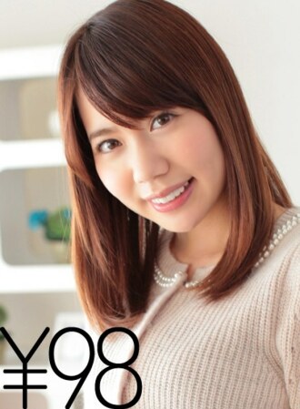 [Special Price] The debut and first sex of Minami Mayu, who first appeared in a weekly magazine gravure, is now available at an affordable price! Even though she is nervous, Mayu is smiling as she is penetrated, and her expression as she stares at her partner while feeling it is great. Mayu continues to stare at him in the face-to-face cowgirl position and the following cowgirl position. At the end, Mayu is a kind girl who smiles and says "Come on!"