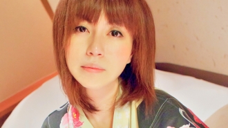 Gonzo ในอ่างอาบน้ำกลางแจ้ง! การเผชิญหน้าโดยไม่รู้ตัวของหญิงสาวที่แต่งงานแล้วซึ่งทะเลาะกับสามีของเธอและกระโดดออกจากโรงแรม!