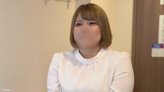 初撮り！奇跡のＪカップ！【個人撮影】るか24歳爆乳の銀〇員が何とハメ撮りに挑戦★お固い仕事なのにパイパン！もちろんラストは中出しします！