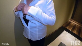 【个人拍摄】下班后在情趣旅馆与保险店小姐做爱！穿著全身渔网丝袜的严重荡妇游戏真是太棒了！中出成熟女人的阴户！ ！