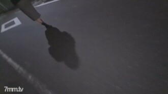 直到27日2480pt → 1980pt 【個人拍攝】公司接待處的美女上班族・因為還款到期，四根奇怪的棍子對車產生了興趣。
