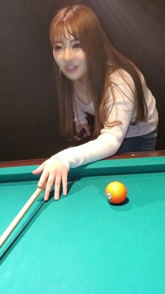 [Leaked] Fair-skinned busty junior with a nice smile. Bring it into the room and break shot inside the vagina.