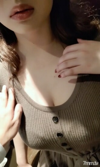 石原さ●み似の超美形19歳の神乳を堪能しました