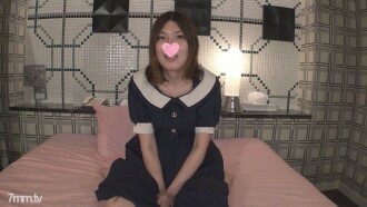 Infiltrer une orgie secrète ㉜ Une sœur aînée ordinaire qui semble être sérieuse change soudainement ! !! Une soirée hurlante avec un total de plus de 20 cums ! * Version de haute qualité et avantages de révision inclus ♪