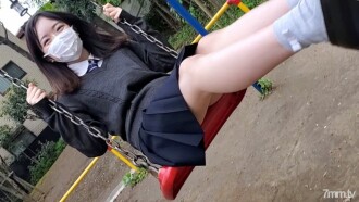Erster Schuss! !! Begrenzte Anzahl "Weil es mir gefällt ♡" Wenn Sie bemerken, dass das Kind bereits ein 18-jähriges Mädchen ist ◯ Studentin! Heimliche Unzucht mit der Tochter eines befreundeten Onkels! !! Es war der beste Tag ...