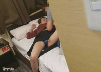 Filha em breve [individual] Creampie antes da hospitalização da esposa que não pode pagar devido a doença. . mudar dívida para filha