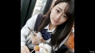First appearance! !! Limited number! [Uncensored] Absolute area of teenagers seen on the platform of the station! Innocent schoolgirl like a kitten is brought into a closed room and vaginal cum shot! !!