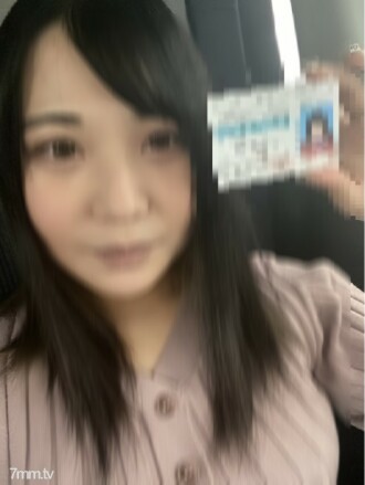 Immediate scale 3 people continuously mass fired in the car dedicated to blowjob in the middle of the day. Finally live in the car, it feels too comfortable and a large amount of vaginal cum shot ☆ Mizuki-chan, a beautician who likes blowjob Vol.4
