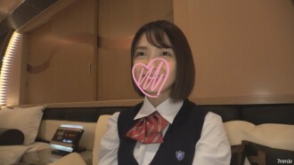 美少女J系与老人的自私性爱！同学对温柔女友的向往，是个轻飘飘的女人，很容易被金权摔倒~