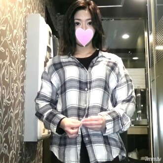 [Aparência completa] [Sem censura] [Recurso de 1 hora e meia] [Creampie 2 vezes] [3 vezes fora] [Boceta raspada] ♥️ Recebi uma ligação de uma irmã mais velha super linda que conheci porque queria ser POVed ♥️ ! ! * Constituição super erótica * Benefícios da revisão / Alta qualidade de imagem Ver