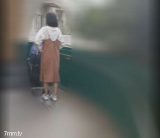 較早訪問 [個人] 未經授權對年輕的 Shinmama 進行陰道射精，她在孩子睡覺的旁邊殺死了她的聲音，並被另一根棍子懷孕