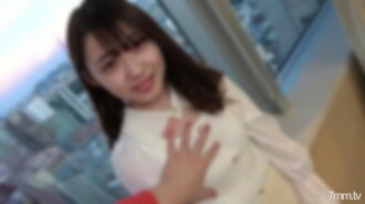 Staying date at a luxury hotel with idol-class beautiful girl Yumi. The finest beautiful girl with a gentle personality, a superb smile, and casual gestures all bring healing. The artistic slender body does not stop excitement and a large amount of vaginal cum shot is repeated.