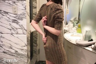 [Gonzo/individual photography] Inilibing sa banyo habang hinuhugasan pa ang katawan, itinumba mula sa likuran, at bininyagan ang makapal na maulap na semilya na may hindi nahugasang patpat sa bibig ng isang inosenteng may asawang babae na hindi pa nagtataglay ng semilya sa kanyang bibig FC2 - PPV-2761257
