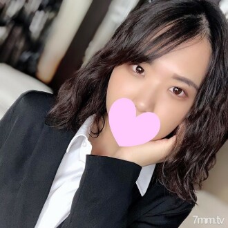 Yuko 20 歲 一個在農村長大的天真女孩！幾乎是一個有經驗的人的處女！求職學生的美體上第一次陰道射精x大蜜桃屁股顏射！ FC2-PPV-2771611