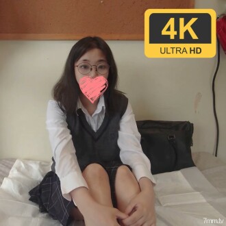 [Tidak ada] [Tembakan individu] Teman sekelas departemen komersial metropolitan, sejumlah besar serangan vibrator enema oleh seorang gadis pendiam, secara tidak sengaja creampie tanpa izin [kualitas gambar 4K]