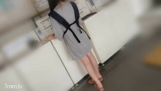 [Individuel] Une belle jeune femme vivant dans une chambre. Brisez la promesse et recueillez l'intérêt avec une éjaculation vaginale.
