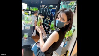 第一次拍摄！数量有限【无码】与妇产科工作的极其淫荡的美女护士的假期约会...白皙纤细的肉棒被暴力刺穿并中出两次！ ！没想到她这么贱