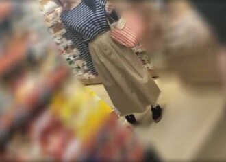 [个人] 揉G胸吸的没用的推销员。我让一个业馀男子侵犯了一个丰满的妻子并让他怀孕。