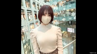 Premier tournage ! ! Limité jusqu'au 19/12 [Non censuré] J'ai réussi à attirer la belle coiffeuse chez qui je vais à Aoyama un jour de congé ! ! ! En fait, c'est impensable à partir du milieu du travail, et c'est en fait une éjaculation vaginale de deuxième année pour une femme excitée de M ! !
