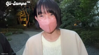 [Non censuré] Premier coup ! ! Juridique de 18 ans J ◯ Mariko-chan ♡ Une grande quantité de sperme vaginal avec un oncle excité par son corps mince
