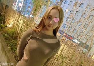 Une semaine seulement 3480 → 1980 [Corps mince et resserré/Deux éjaculations vaginales] Faites comprendre à une fille de style célébrité avec un bâton de viande crue. Marquez l'utérus avec du sperme vaginal deux fois.