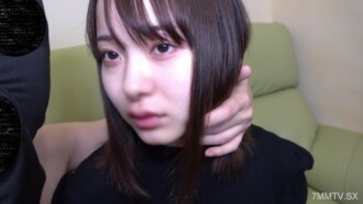 【外貌】一心想當偶像的妹子被叫採訪，轉鏡頭私通。 “很奇怪，不是嗎？” 