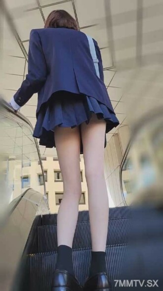 傑出女演員戶外暴露後中出