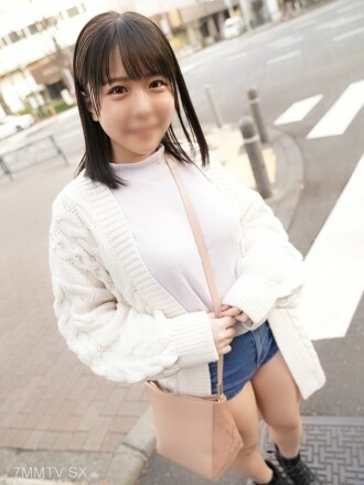``Children's big breasts'' Female college student Konatsu 20 years old
