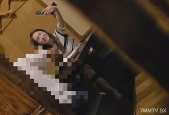 Wanita awek yang indah, prestasi tidak pernah berubah. Penggunaan segera pelanggan sedia ada yang mengiringi keadaan