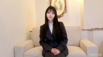 [Un]I made a phone call, and the obscene medical personnel working on it was right there, and the jacket was shot by Yuan! No return, no ejaculation, creampie sex on the floor! ! *High level of analysis outside the frame 