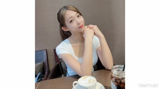 Buổi chụp ảnh đầu tiên và lộ mặt! Giới hạn trong 3 ngày! Một người phụ nữ xinh đẹp làm việc tại một công ty mỹ phẩm nào đó với thân hình nổi bật và sự dễ thương khiến bất cứ ai cũng phải lòng, giả vờ là một kẻ tàn bạo và một kẻ bạo dâm... Cô ấy buộc tóc đuôi ngựa xinh đẹp và được bôi kem mà không cần thắc mắc gì! (phần đầu tiên) 