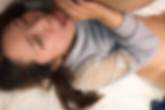 *90 % RABATT bis zum 3.12. *Wahre Geschichte – Einfühlsame Bürodame mit gepflegtem Aussehen, die oft abspritzt