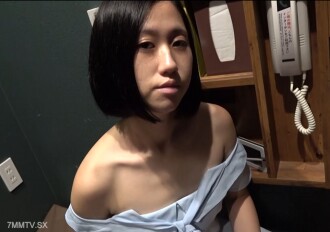 Bioskop manga Ekki, suara payudara rendah di salah satu sudut, rambut kasar di bawah kepala! [Kantor sekolah menengah]