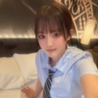 Uma garota de 18 anos chocante! Seri-chan é uma linda garota que trabalha como modelo em sua cidade natal e almeja se tornar uma idol do K-Pop! Este é um vídeo miraculoso em POV.