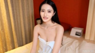 【否】純白，纖細的材質，擁有自然秀髮的美麗女子！優美的雕塑感，普通燈光，螢幕上方拍攝 *附贈高清影片 | FC2電子市場