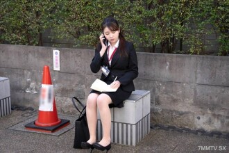 【巨乳OL】高學歷做得好房地產OL噴潮油濕生內射