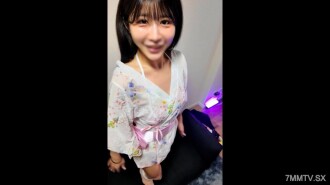 一位身材苗條、身著長袖浴衣的美麗女孩，浴衣風格，以及極致的靠背感 | FC2 電子市場