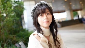 【限量发行】一位20岁的理科女学生性欲旺盛，被狠狠地操弄著她毛茸茸的阴部♡ 令人震惊的视频记录了她因强烈的快感而痉挛和大量喷水，这种快感是自慰无法比拟的。 【高清特典】
