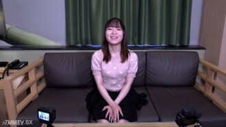 [Màn trình diễn đầu tiên của người nghiệp dư] Suzuka (19) Một người nghiệp dư bình thường ở Kansai. Sau khi chơi với đồ chơi, dịch tiết ra đặc lại và xuất tinh. Một lượng lớn dịch được xuất ra khi hậu môn bị kích thích. Chợ điện tử FC2