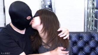 【業餘初體驗】Neru（18歲）是一個超級敏感又可愛的女孩，所以我們拍攝了她陰道內部的畫面，讓她用振動器自慰，讓她射精，並玩弄了她。