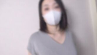 ♡Kalahating presyo hanggang 10/4 [Hindi, ganap na amateur, hilaw na cumshot] Isang napakagandang asawang babae na may G-cup na suso at makapal at mataba na labia na nakilala ko sa...