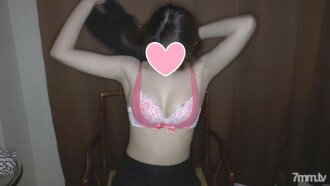 [Personal shooting] Hitsura 19-anyos na magandang hubo't hubad at fair-skinned na babaeng estudyante sa kolehiyo ay nagbigay sa akin ng swimsuit at twintails sa paaralan, at napunta ako sa vaginal cum shot www [magagamit ang mataas na kalidad na bersyon]
