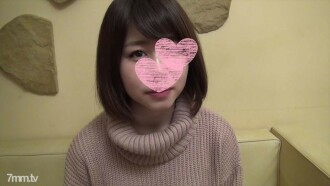 初撮り♥完全顔出し♥色白Ｅカップ美巨乳♥アイドル並みに可愛い美少女18歳が卒業記念に生中出しセックス♥10代の超敏感ボディがピンクの膣口から愛液と本気汁垂れ流して大量膣内射精で膣アクメしちゃいます♥♥