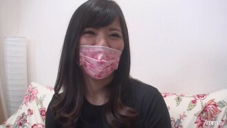 Lần đầu chụp ☆ Body quyến rũ khó cưỡng! Kaede, người đẹp đã ly hôn, quyết định xuất hiện để khỏa lấp nỗi cô đơn ly hôn! Người đàn ông đeo mặt nạ cũng rất hào hứng với Karami gợi tình trái ngược với vẻ ngoài gọn gàng và sạch sẽ của cô ấy! [Chụp cá nhân] * Với lợi ích đánh giá!