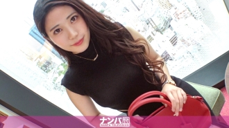 真的很软，第一枪。 2007年穿紧身洋装的服装女孩！她很沮丧，在卡拉 OK 轻松亲吻了他，所以她立即前往酒店发生性关系！她淫荡的身体因性欲而颤抖，她感受著一切，说：“我喜欢那个……我喜欢那个……！”