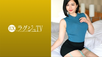 豪華電視1614 AV中出現美女肉慾小說家擴大表現範圍！她只是通過玩弄她敏感的乳頭而感到恐懼，在她討厭的陰毛後面有一種潮濕。無法掩飾被與丈夫不同的攻擊的興奮，一副慾火中燒的表情大口喘著粗氣，暴露了我的慾望！