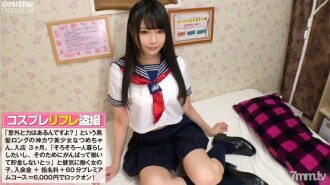 Natsume-chan, uma linda garota em um lindo uniforme piedoso, não consegue dizer NÃO! A inserção inadvertida do sexo intercrural da vaqueira suprime a voz e desmaia em agonia e goza silenciosamente! "Você já foi?" "É um segredo...": Uniforme cosplay refresco voyeur 01