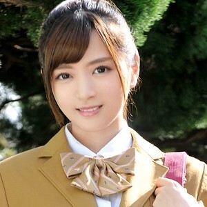 由美