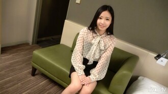 [First shot] [Part-time job ng nursery teacher] [Mahilig ako sa sex..] Isang nursery teacher na may cute na ngiti na may matinding sekswal na pagnanasa ay nakakaramdam ng masakit na boses habang ang loob ng ari ay dinudukot ng isang malaking titi. AV application sa net → AV experience shooting 1155